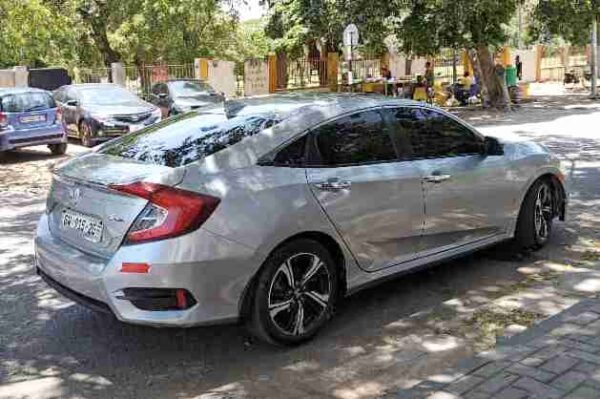 chauffeur driven honda saloon car for hire accra ghana